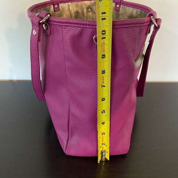 31 Reversible Tote/ Purse. - Picture 7 of 7